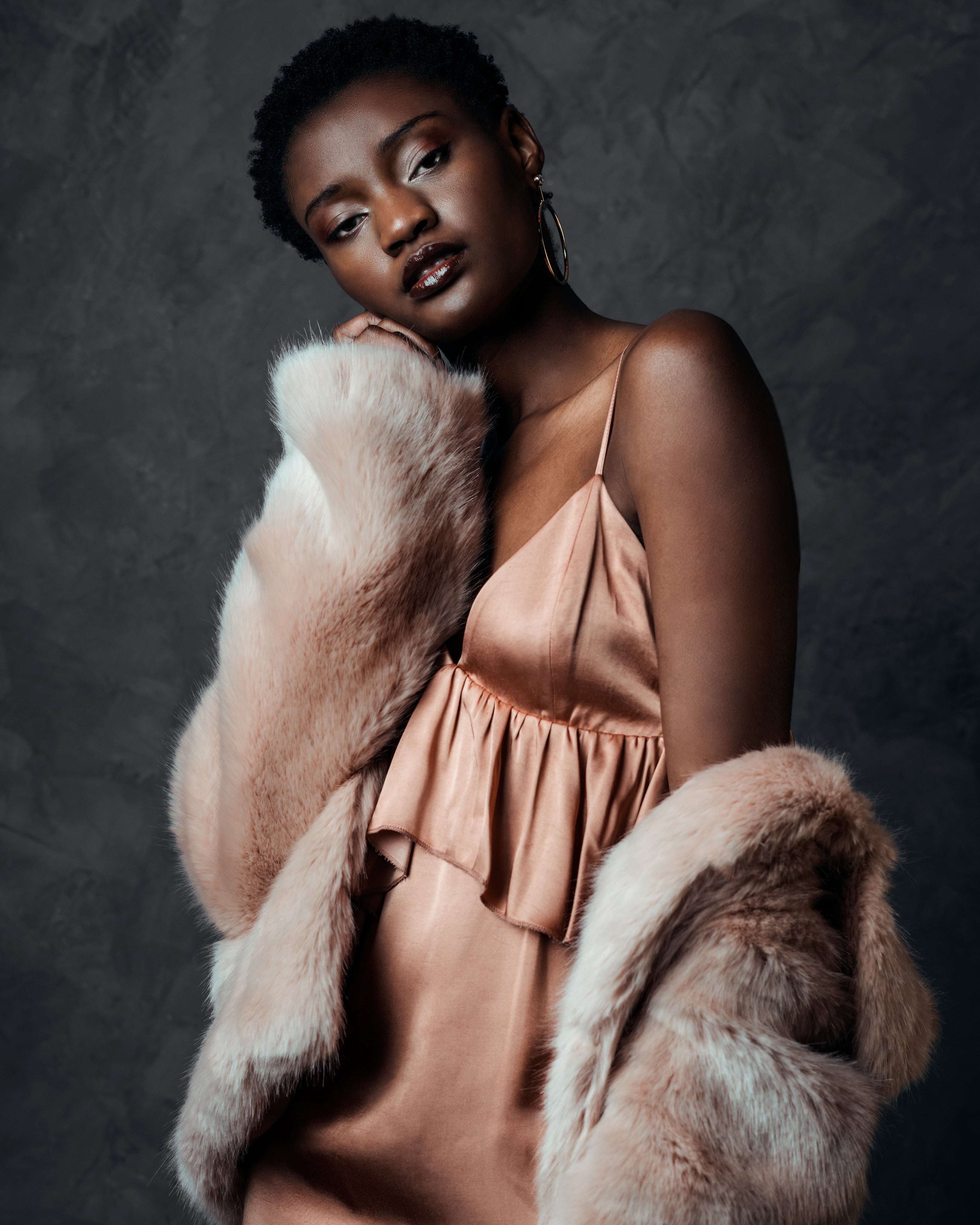 files/fashion-model-in-pink.jpg